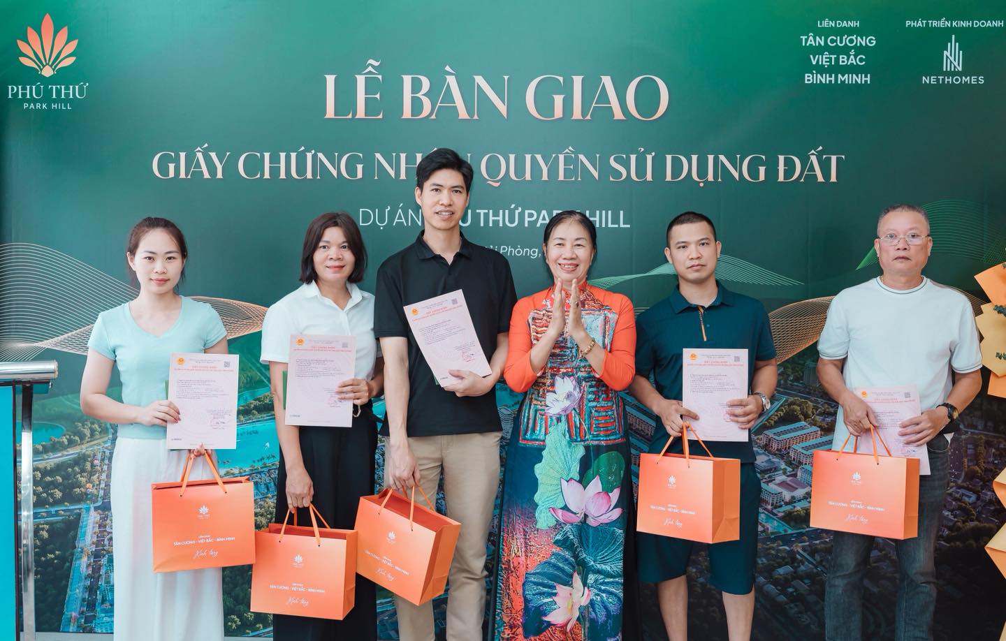 PHÚ THỨ PARK HILL CHÍNH THỨC TRAO SỔ ĐỎ CHO CƯ DÂN: BẢO CHỨNG VÀNG CHO GIÁ TRỊ THỰC
